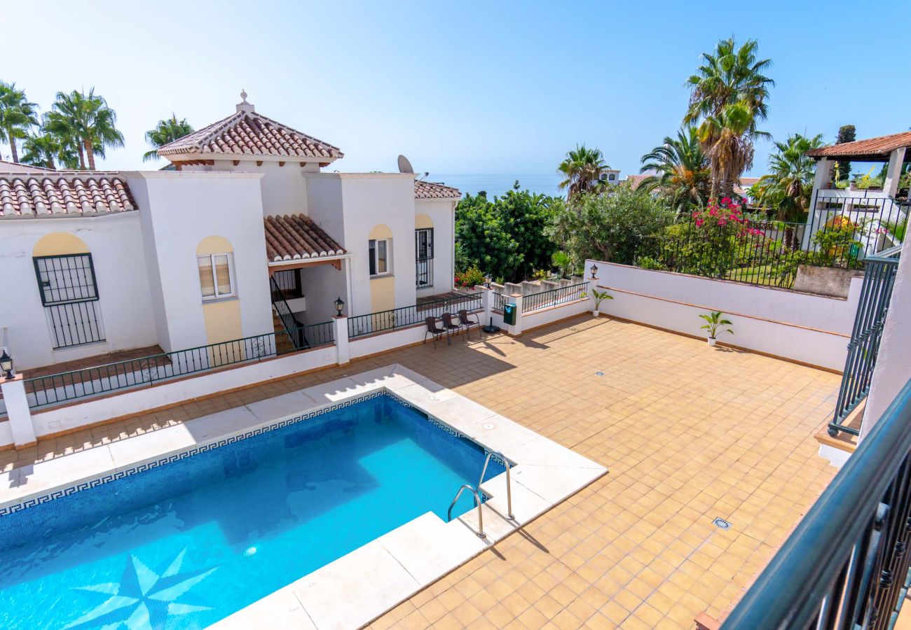 Apartment in Nerja - Chimenea Pinar 2 Apartment by Casasol 