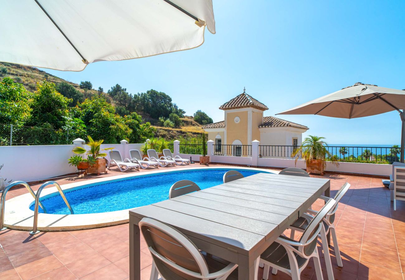 Villa in Torrox Costa - Villa Calidum: Private Pool Villa in Nerja