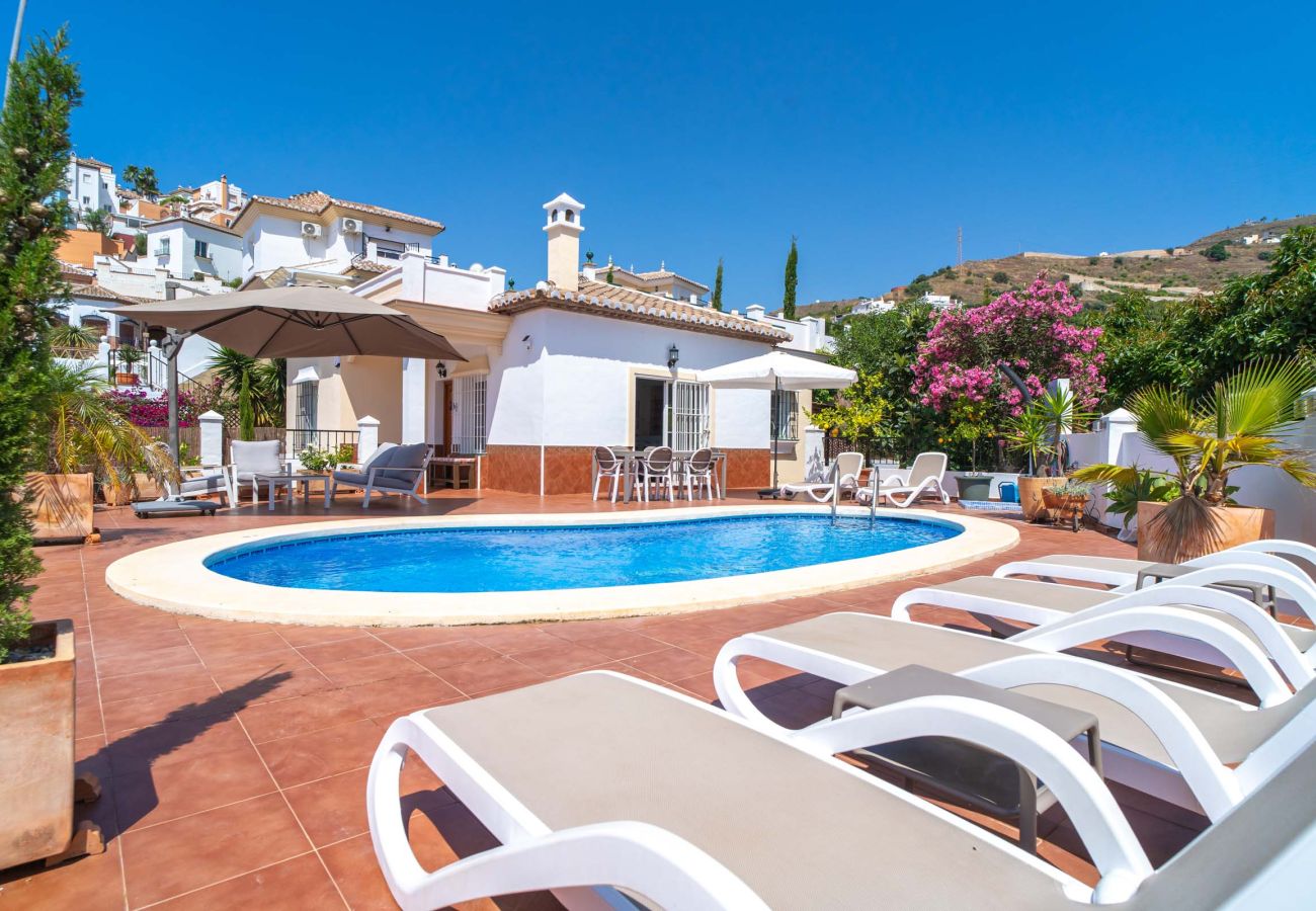 Villa in Torrox Costa - Villa Calidum: Private Pool Villa in Nerja
