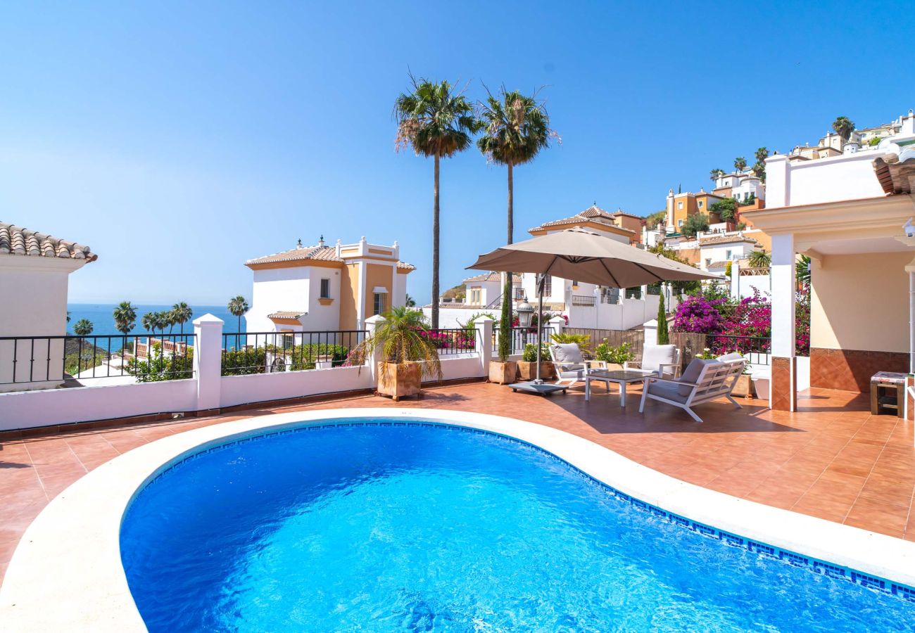 Villa in Torrox Costa - Villa Calidum: Private Pool Villa in Nerja