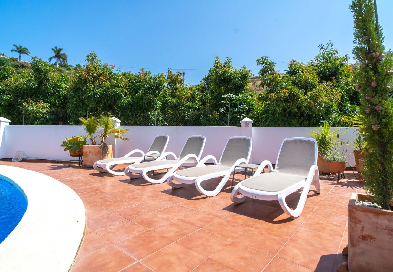 Villa in Torrox Costa - Villa Calidum: Private Pool Villa in Nerja