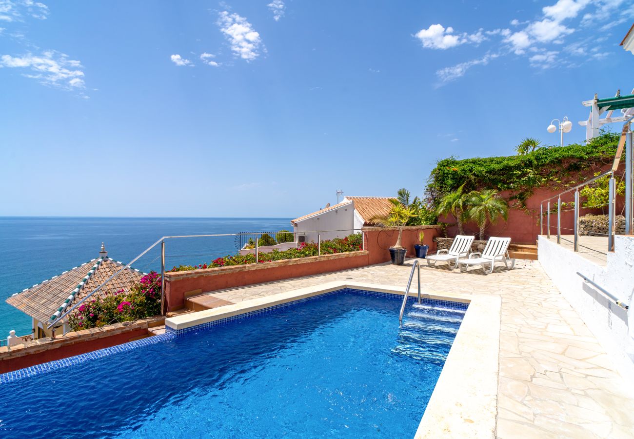 Villa in Nerja - Villa Prime Seaview by Casasol
