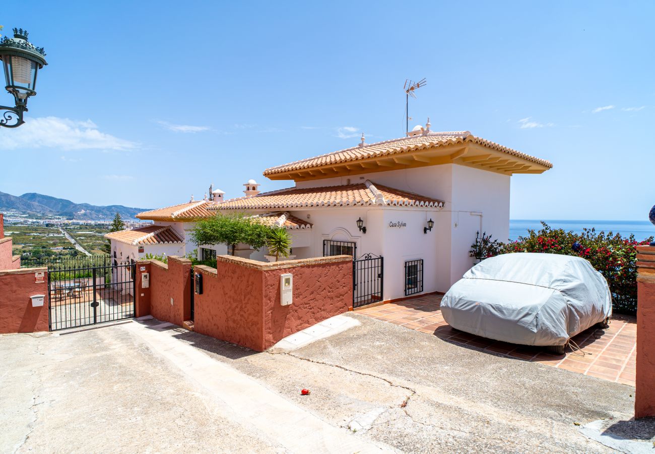 Villa in Nerja - Villa Prime Seaview by Casasol