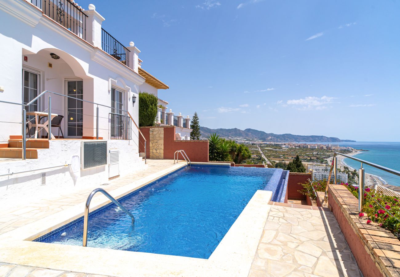 Villa in Nerja - Villa Prime Seaview by Casasol