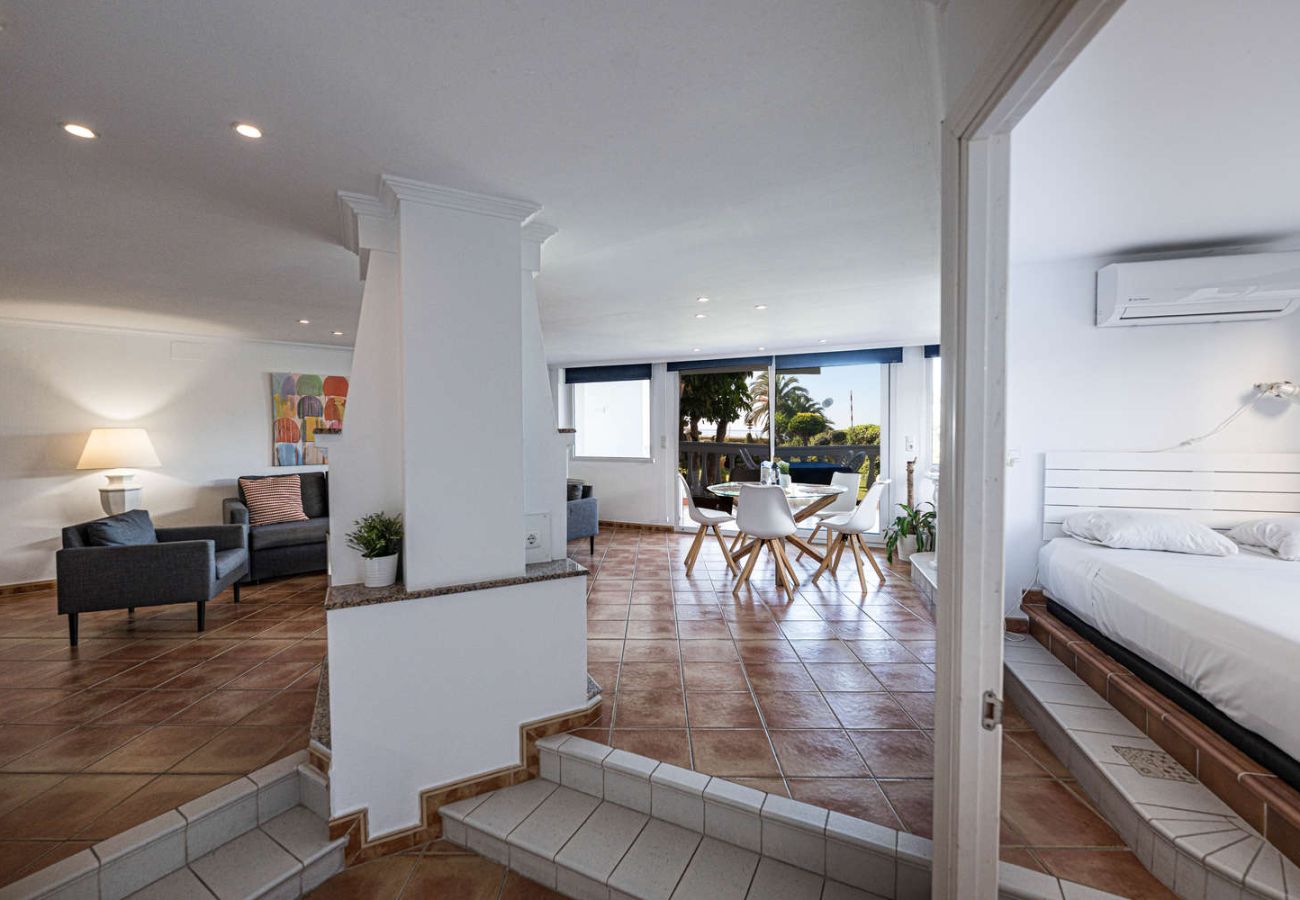 Apartment in Nerja - Stella Maris Nerja Beachfront Apartment, Sea View 