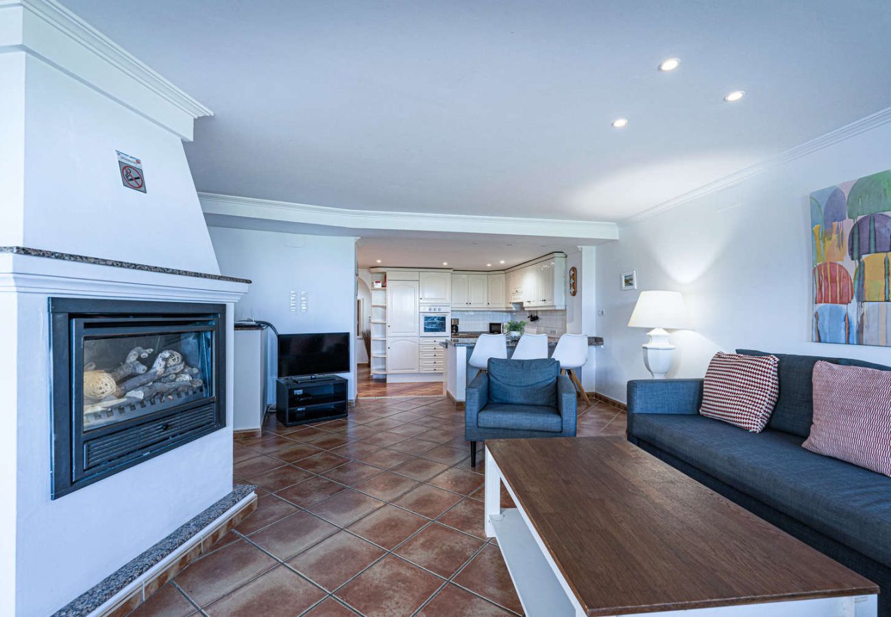 Apartment in Nerja - Stella Maris Nerja Beachfront Apartment, Sea View 