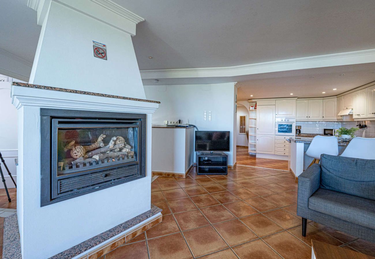 Apartment in Nerja - Stella Maris Nerja Beachfront Apartment, Sea View 