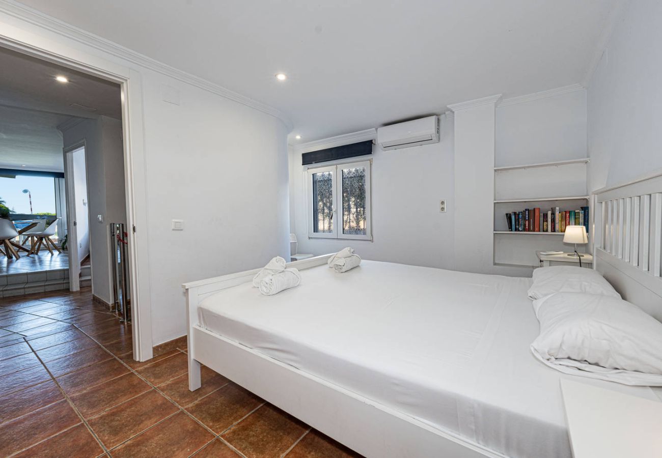 Apartment in Nerja - Stella Maris Nerja Beachfront Apartment, Sea View 