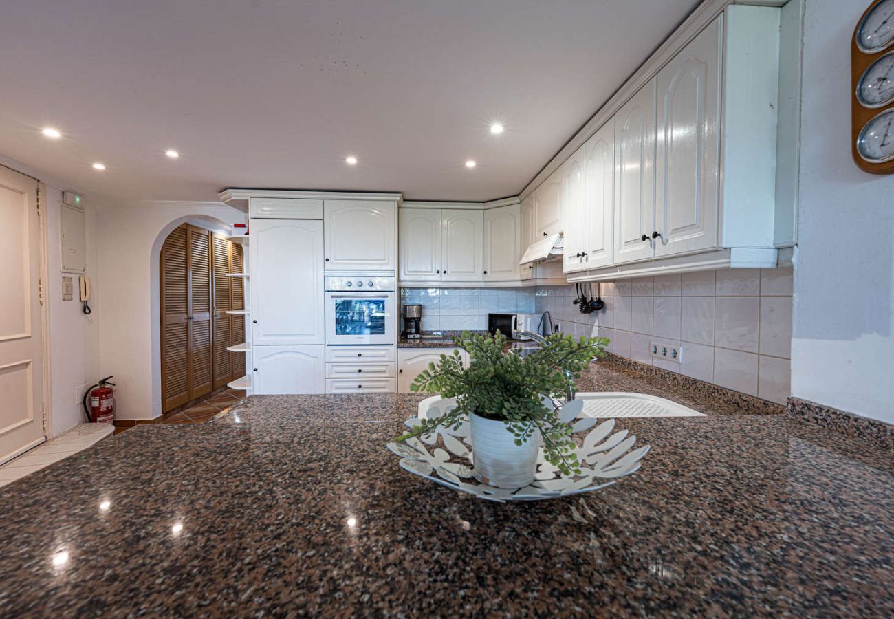 Apartment in Nerja - Stella Maris Nerja Beachfront Apartment, Sea View 