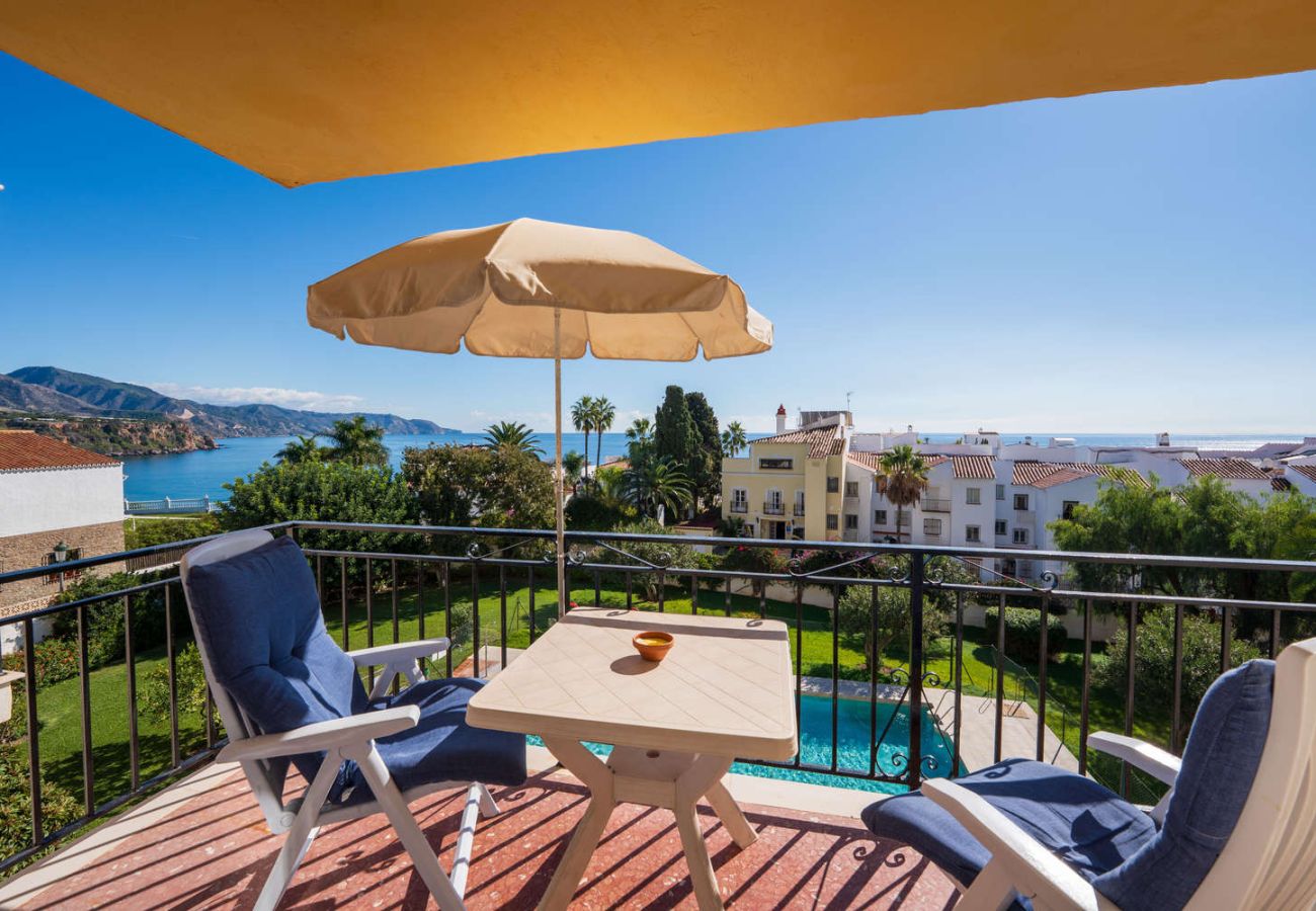 Private balcony of the Acapulco 18 apartment with sea views