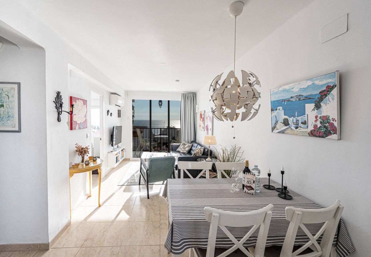 Dining area integrated into the living space