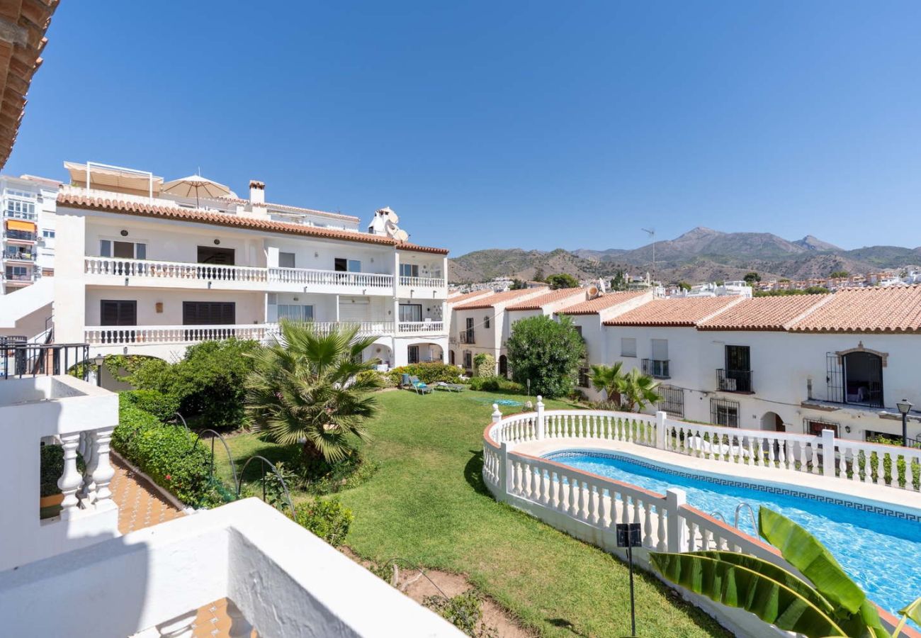 Terraced House in Nerja - Casa Lavanda – Holiday Home in Nerja with Sea Views and Pool