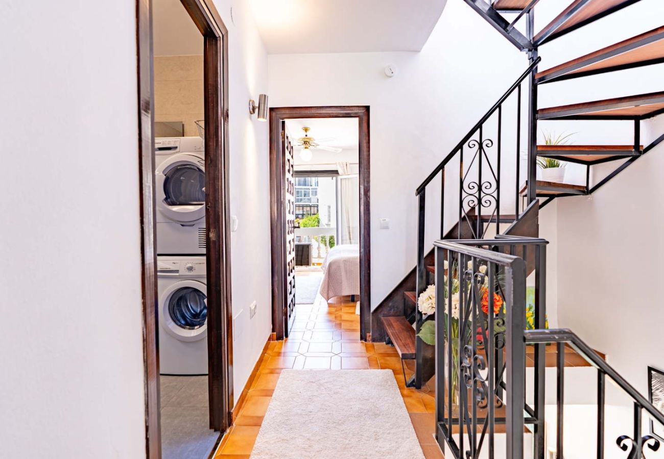 Terraced House in Nerja - Casa Lavanda – Holiday Home in Nerja with Sea Views and Pool