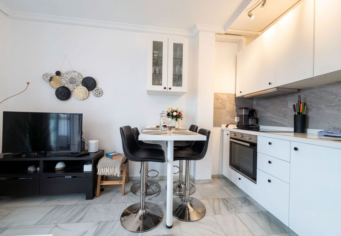 Apartment in Nerja - Casa Monica Apartment in Verano Azul: Sea Views and Rooftop Solarium