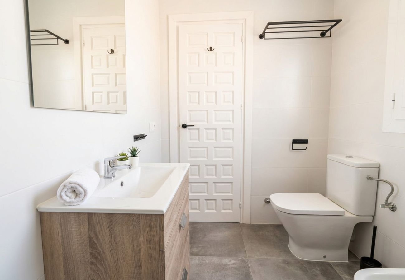 Apartment in Nerja - Casa Monica Apartment in Verano Azul: Sea Views and Rooftop Solarium