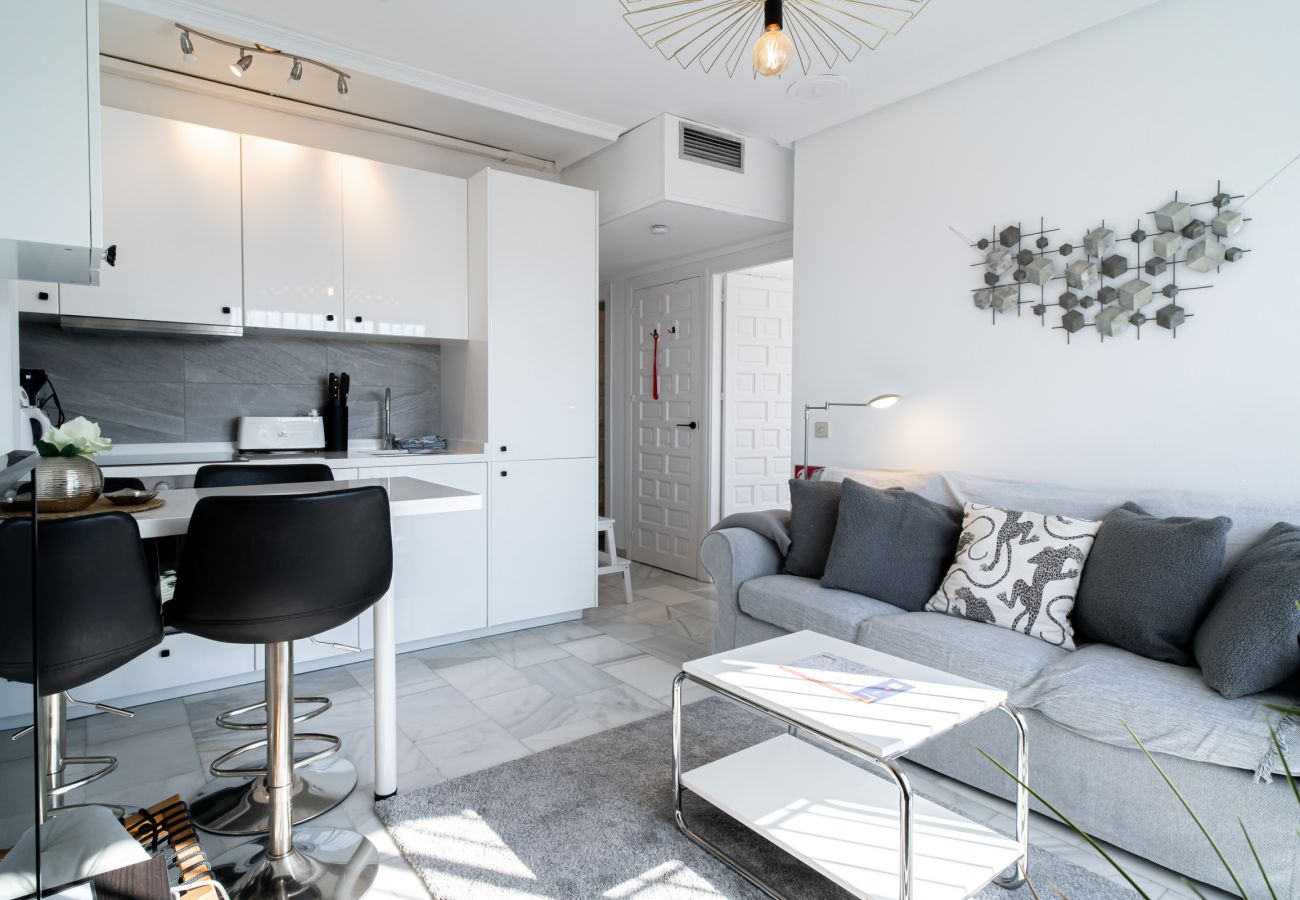 Apartment in Nerja - Casa Monica Apartment in Verano Azul: Sea Views and Rooftop Solarium