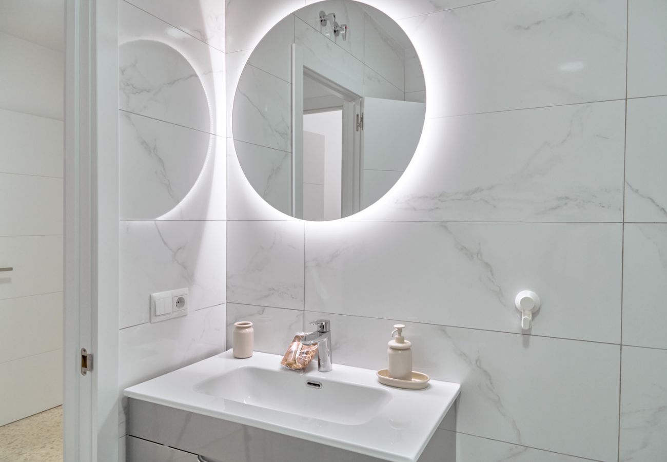 Apartment in Nerja - Tucuman 3 Los Huertos Nerja: Sunny Apartment