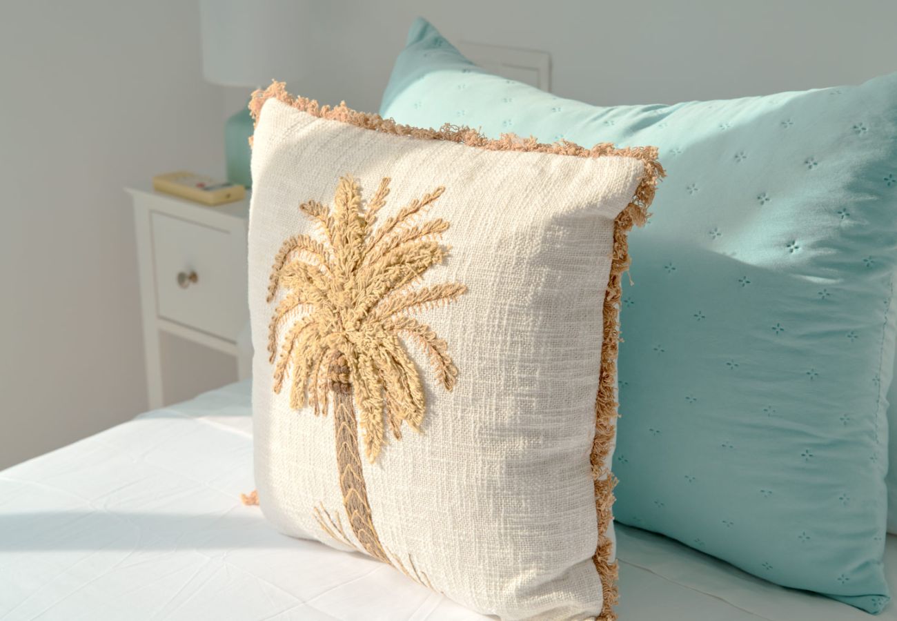 Apartment in Nerja - Tucuman 3 Los Huertos Nerja: Sunny Apartment