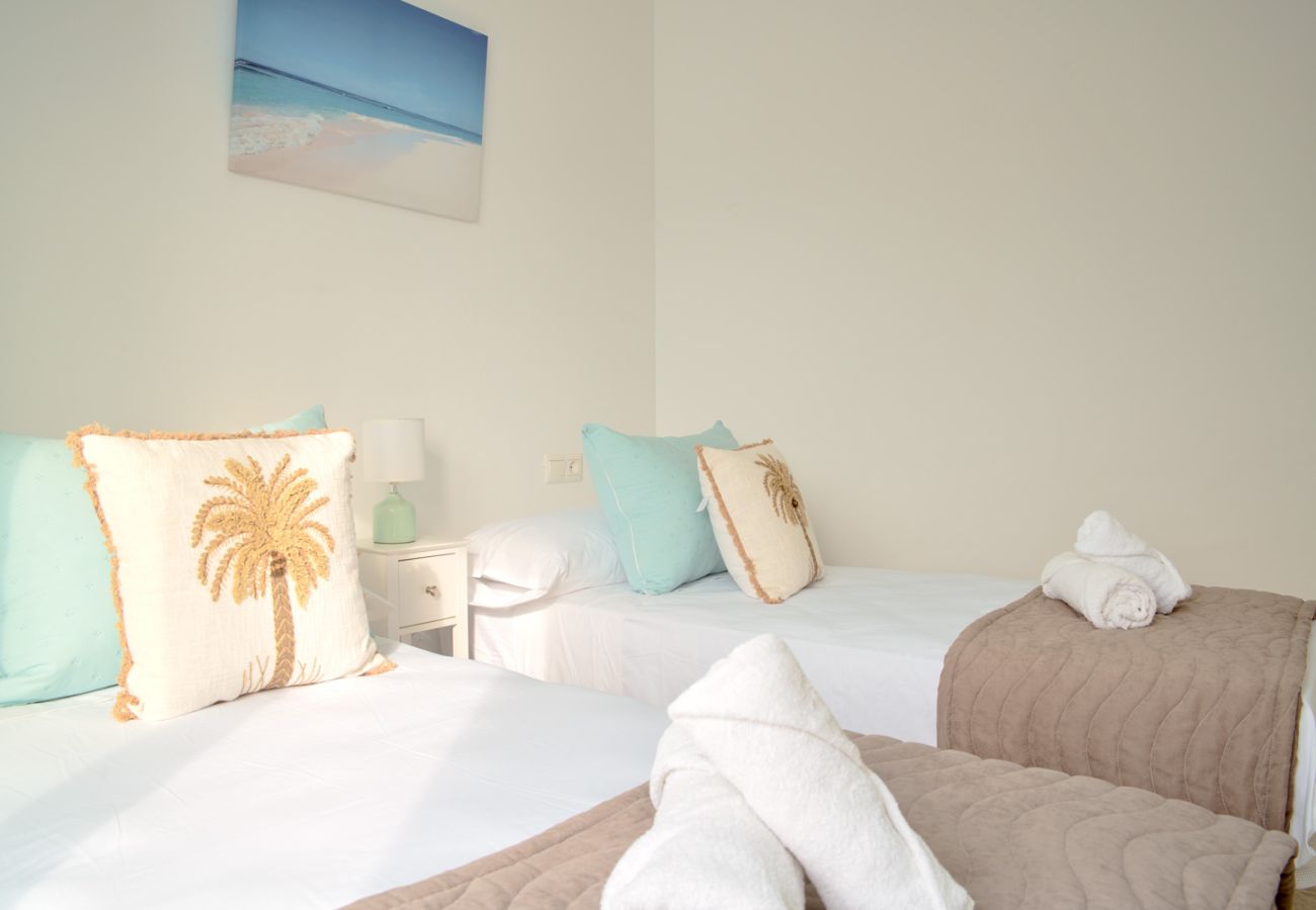 Apartment in Nerja - Tucuman 3 Los Huertos Nerja: Sunny Apartment