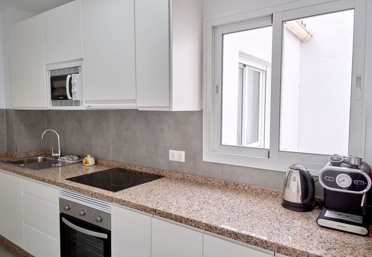 Apartment in Nerja - Tucuman 3 Los Huertos Nerja: Sunny Apartment