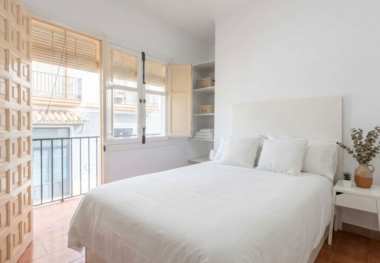 Terraced House in Nerja - Casa Chica: Townhouse with Private Rooftop in Calle Cristo, Nerja