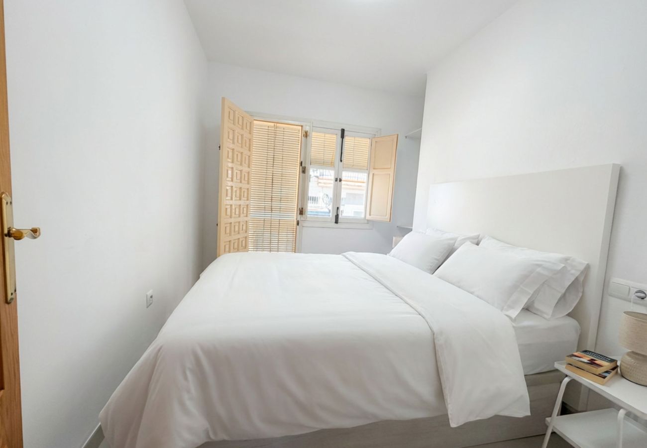 Terraced House in Nerja - Casa Chica: Townhouse with Private Rooftop in Calle Cristo, Nerja