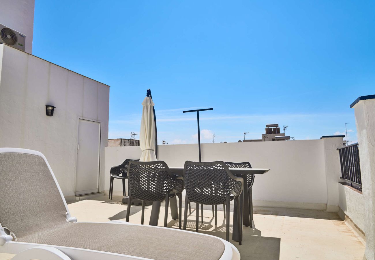 Terraced House in Nerja - Casa Chica: Townhouse with Private Rooftop in Calle Cristo, Nerja