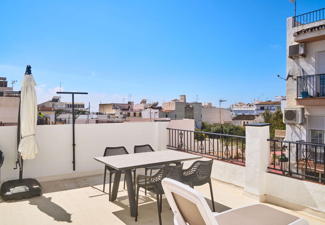 Terraced House in Nerja - Casa Chica: Townhouse with Private Rooftop in Calle Cristo, Nerja
