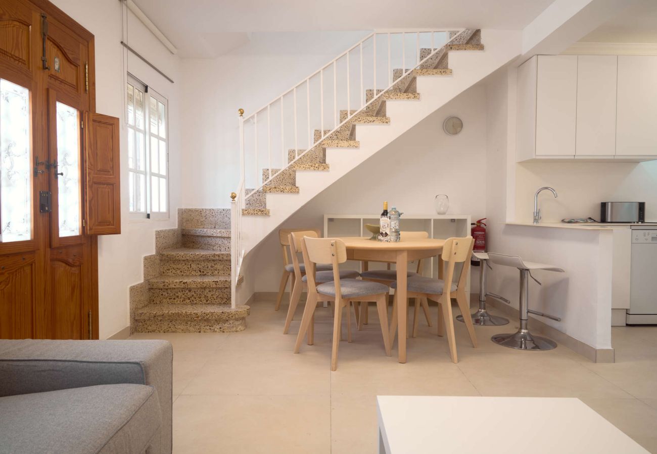 Terraced House in Nerja - Casa Chica: Townhouse with Private Rooftop in Calle Cristo, Nerja