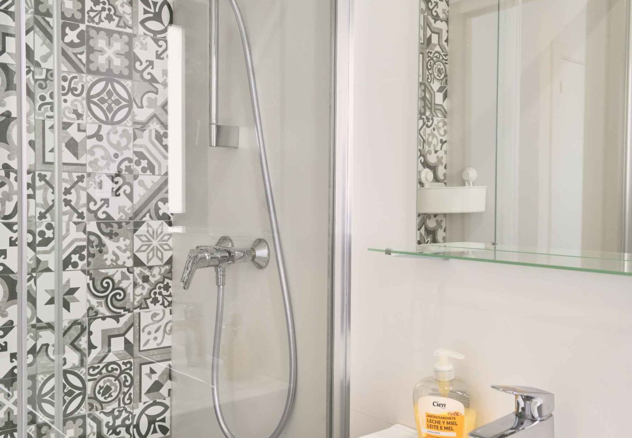 Apartment in Nerja - Penthouse Balcón del Mar D4: 3 Terraces & Heated Pool