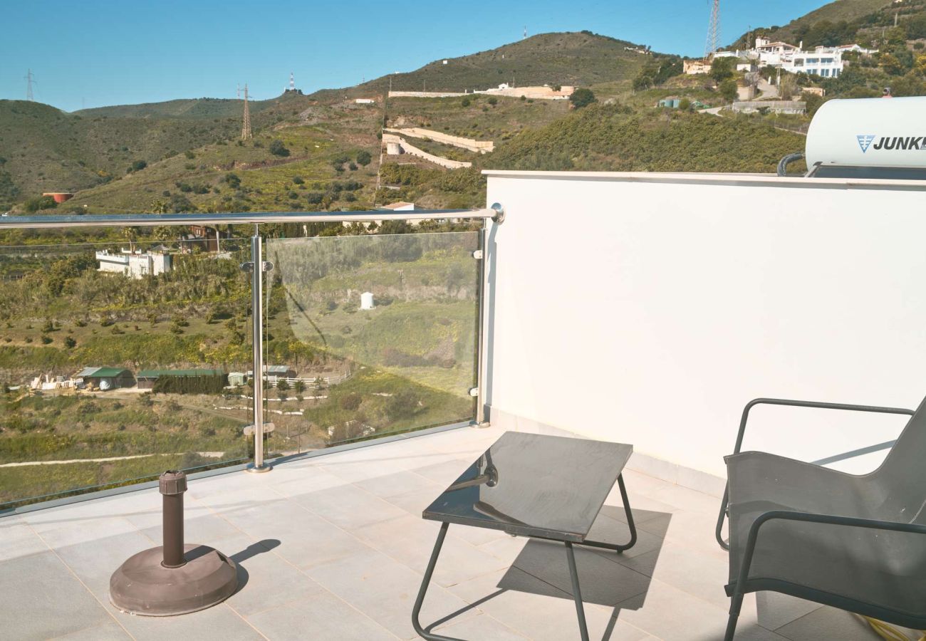 Apartment in Nerja - Penthouse Balcón del Mar D4: 3 Terraces & Heated Pool