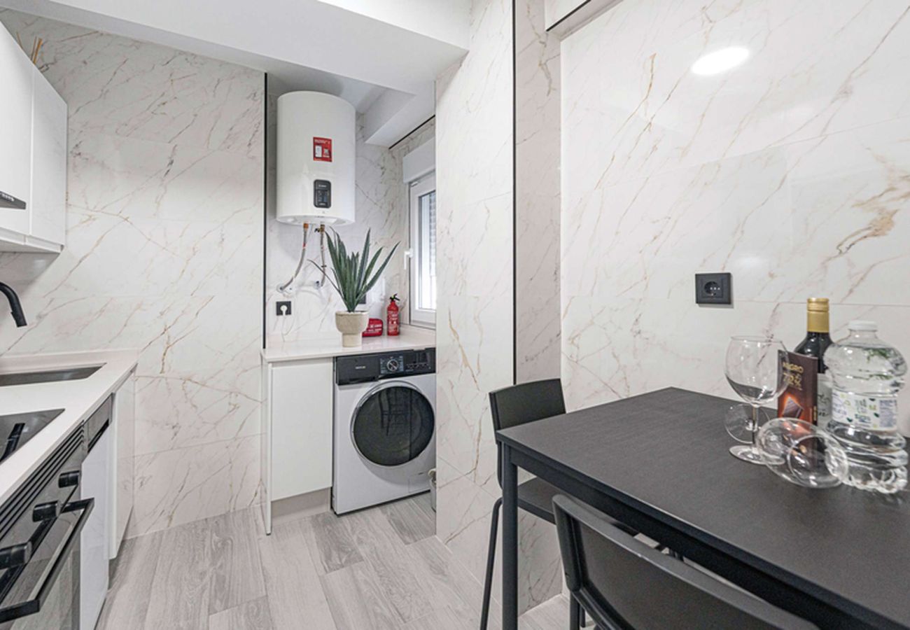Apartment in Nerja - Centro Life 3A: Apartment in Nerja Town Centre, 300m from Balcon de Europa