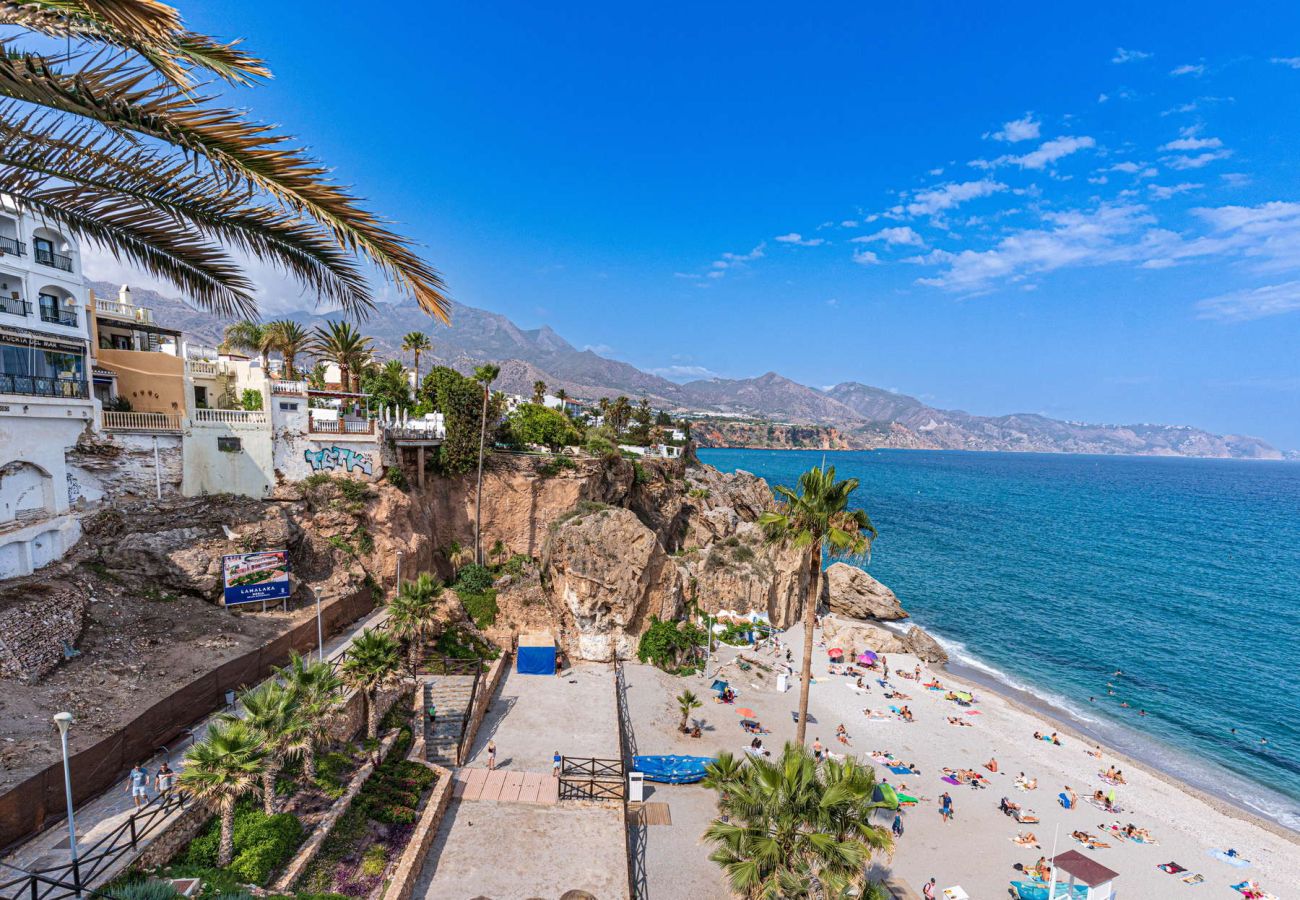 Apartment in Nerja - Centro Life 3A: Apartment in Nerja Town Centre, 300m from Balcon de Europa