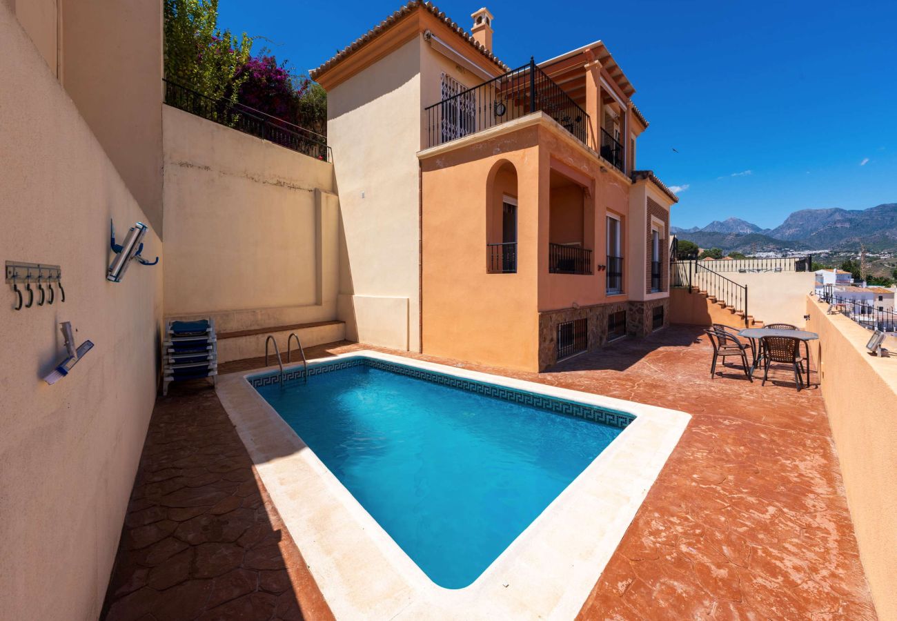 Private pool with sun loungers and terrace, Villa Punta Lara 15 Nerja