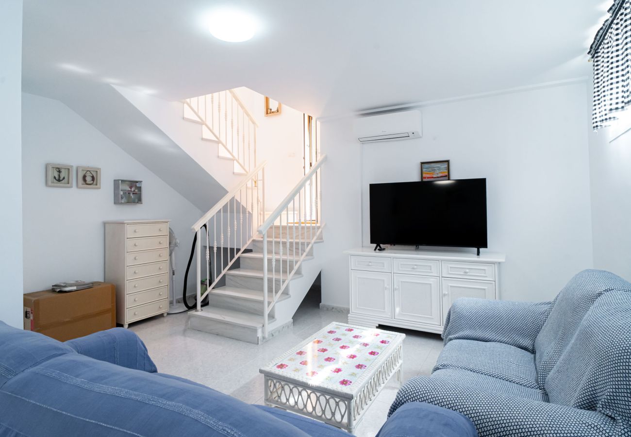 Villa in Nerja - Villa Punta Lara 15: Private Pool Villa for 5 with Sea Views, Nerja