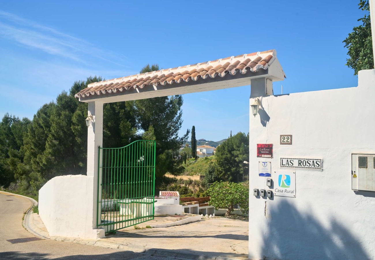 Cottage in Frigiliana - Las Rosas 1 - Rural Apartment with Swimming Pool between Nerja and Frigiliana