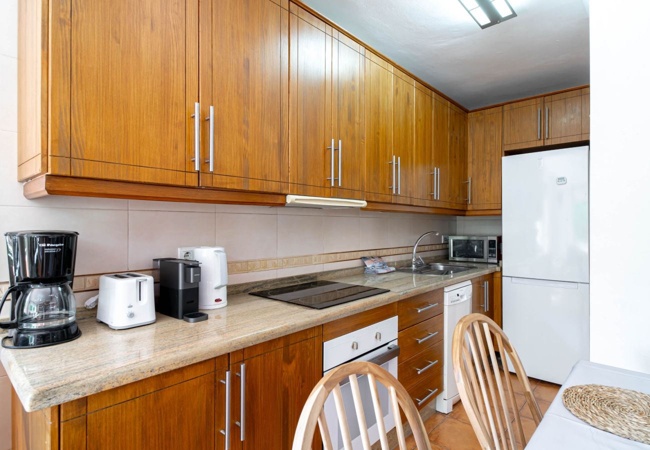 Apartment in Nerja - Tahiti 2 7: Family Apartment for 4 People in Playa Burriana, Nerja