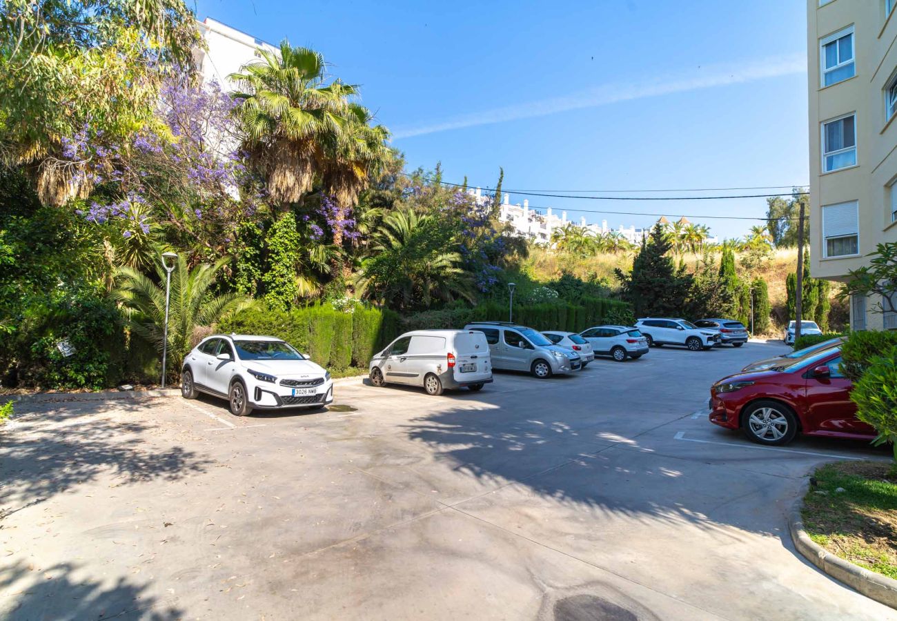 Apartment in Nerja - Tahiti 2 7: Family Apartment for 4 People in Playa Burriana, Nerja