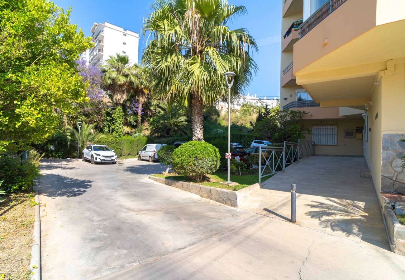 Apartment in Nerja - Tahiti 2 7: Family Apartment for 4 People in Playa Burriana, Nerja