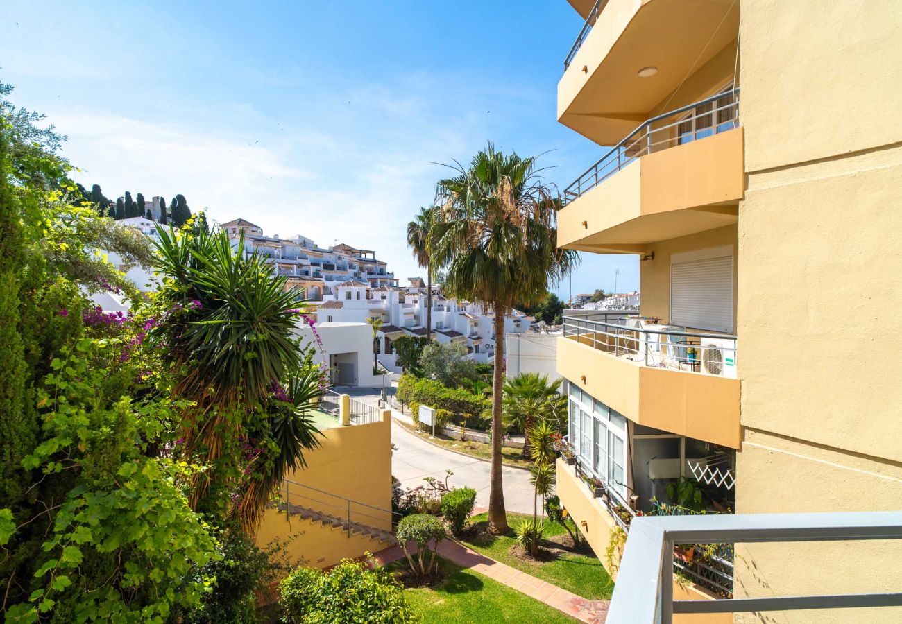 Apartment in Nerja - Tahiti 2 7: Family Apartment for 4 People in Playa Burriana, Nerja