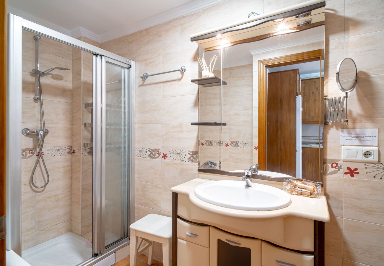 Apartment in Nerja - Tahiti 2 7: Family Apartment for 4 People in Playa Burriana, Nerja