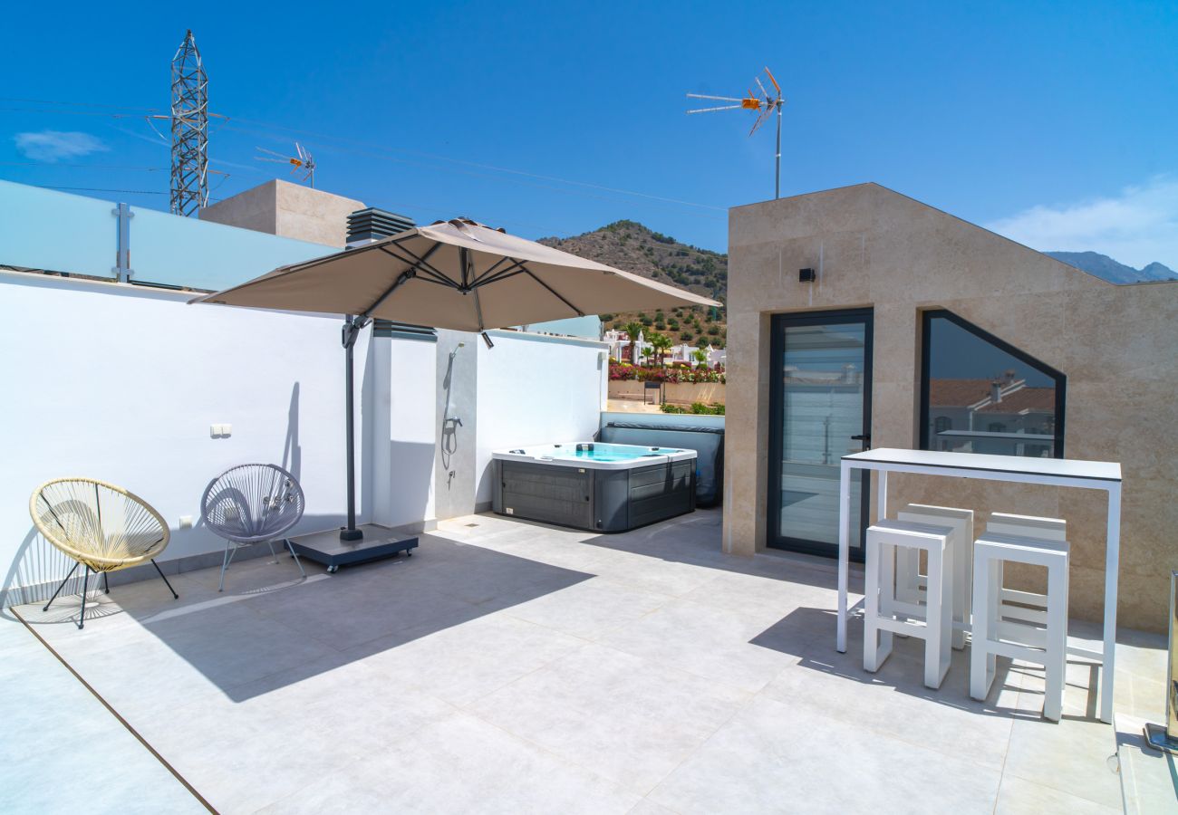 Villa in Nerja - Casa Mezcal – Villa for 4 people with a private swimming pool and hot tub in Nerja