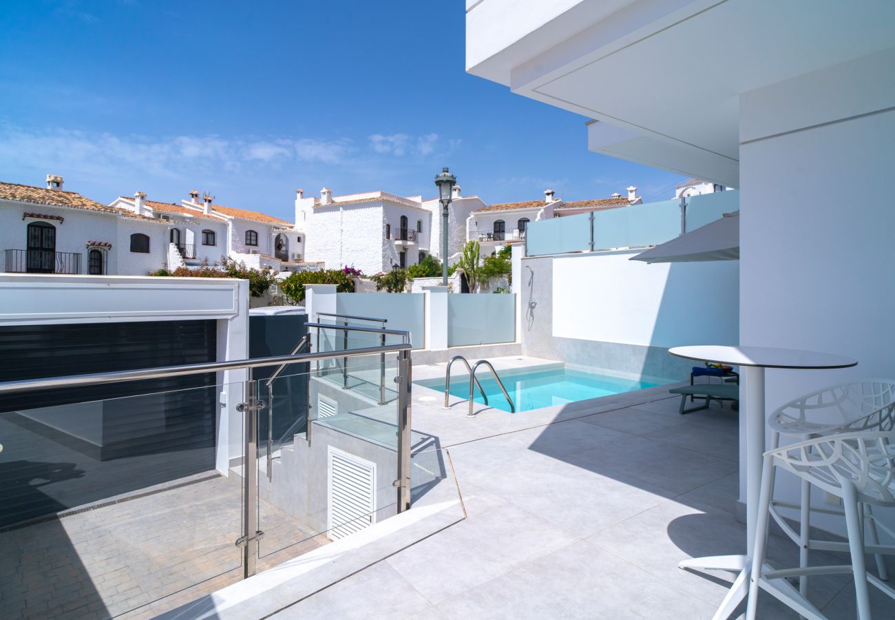 Villa in Nerja - Casa Mezcal – Villa for 4 people with a private swimming pool and hot tub in Nerja