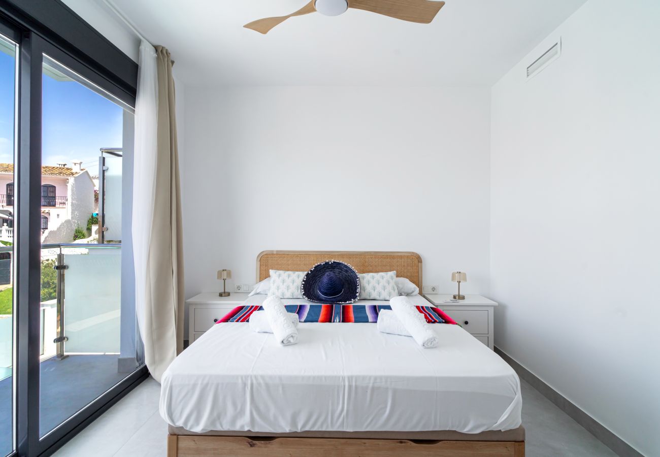 Villa in Nerja - Casa Mezcal – Villa for 4 people with a private swimming pool and hot tub in Nerja