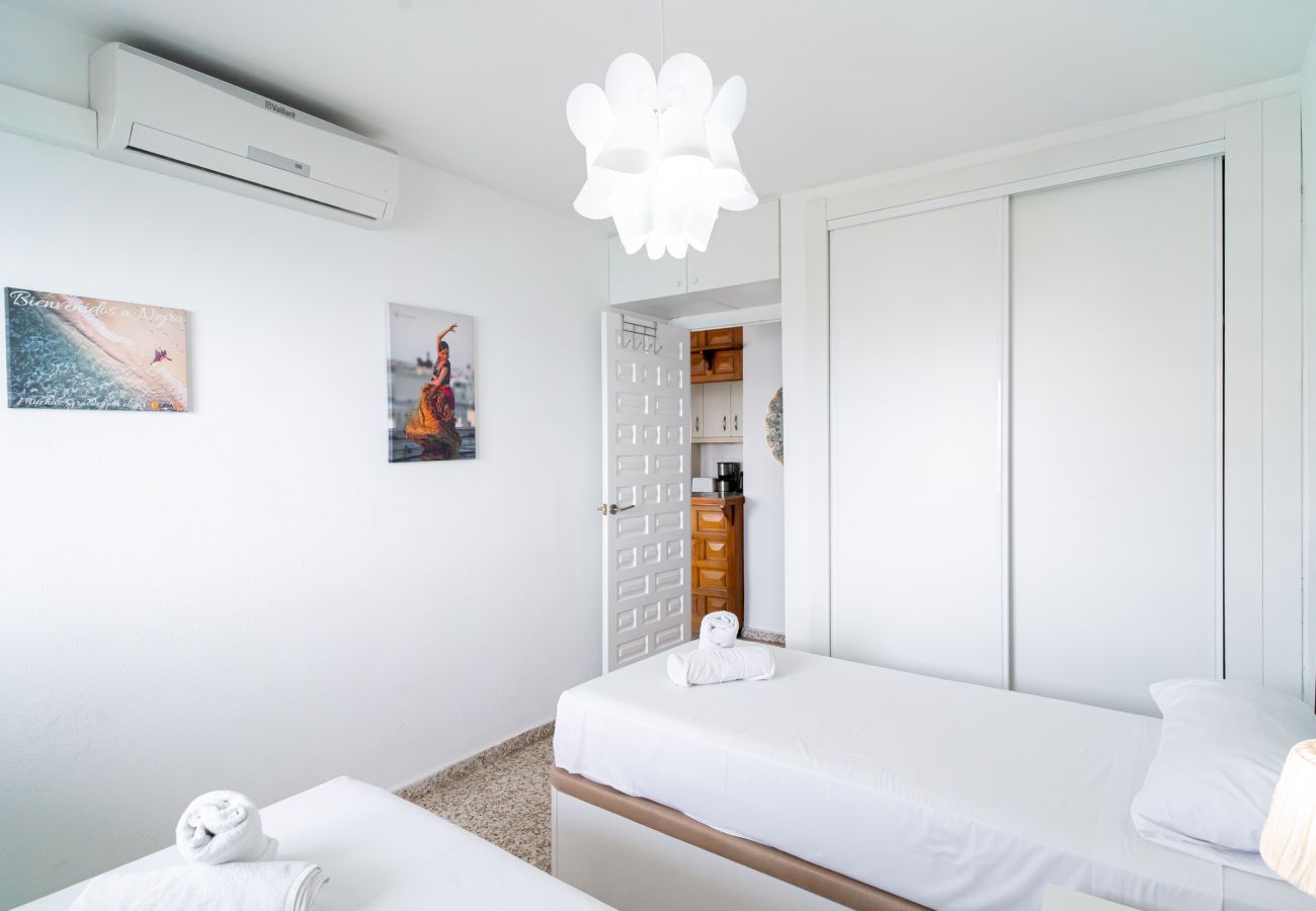 Lägenhet i Nerja - Acapulco Playa 412 by Casasol 