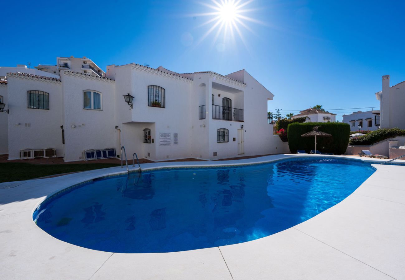 Gemensam pool för gäster i Los Pinos Nerja.