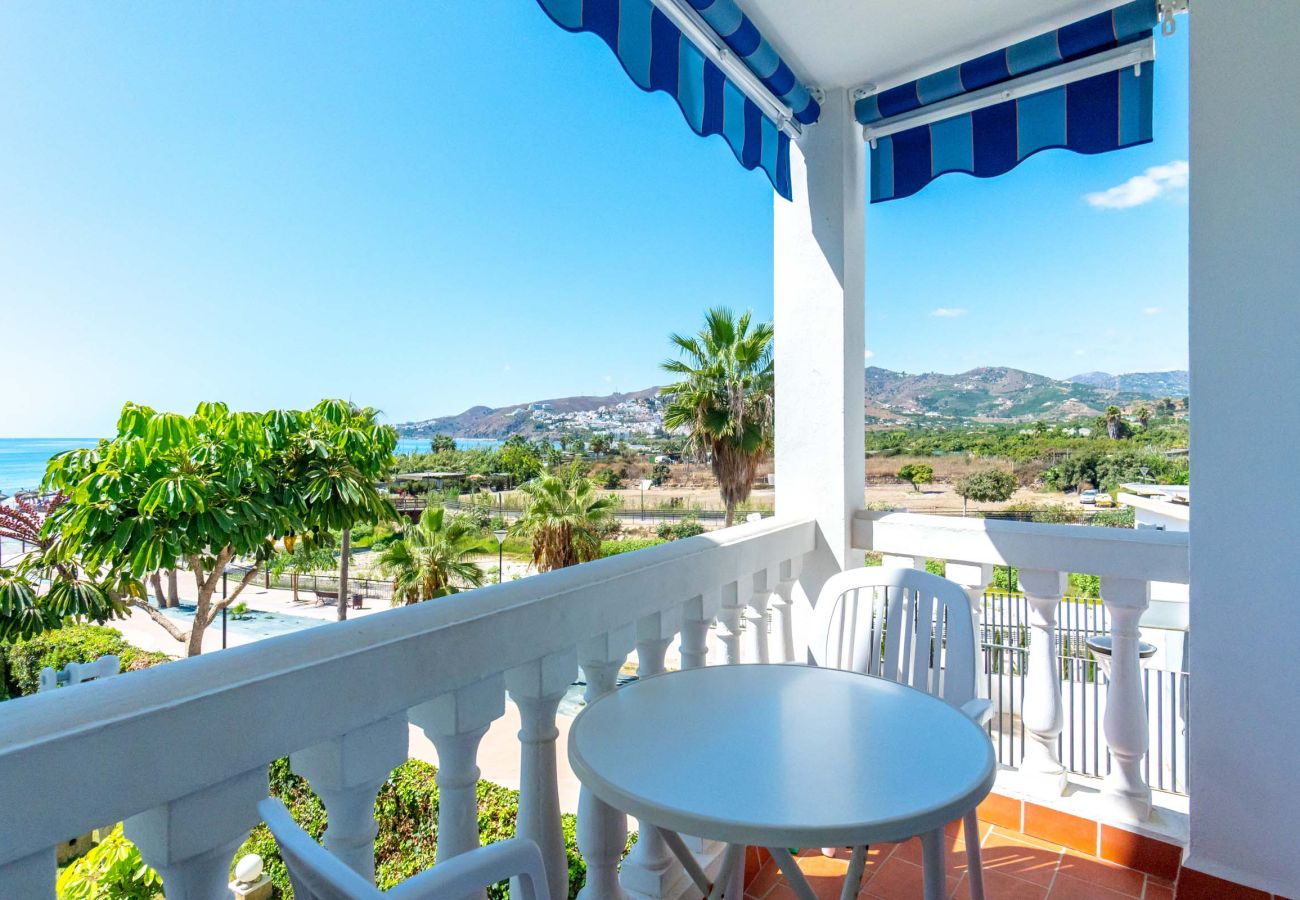 Lägenhet i Nerja - Stella Maris Beachfront 1B by Casasol 