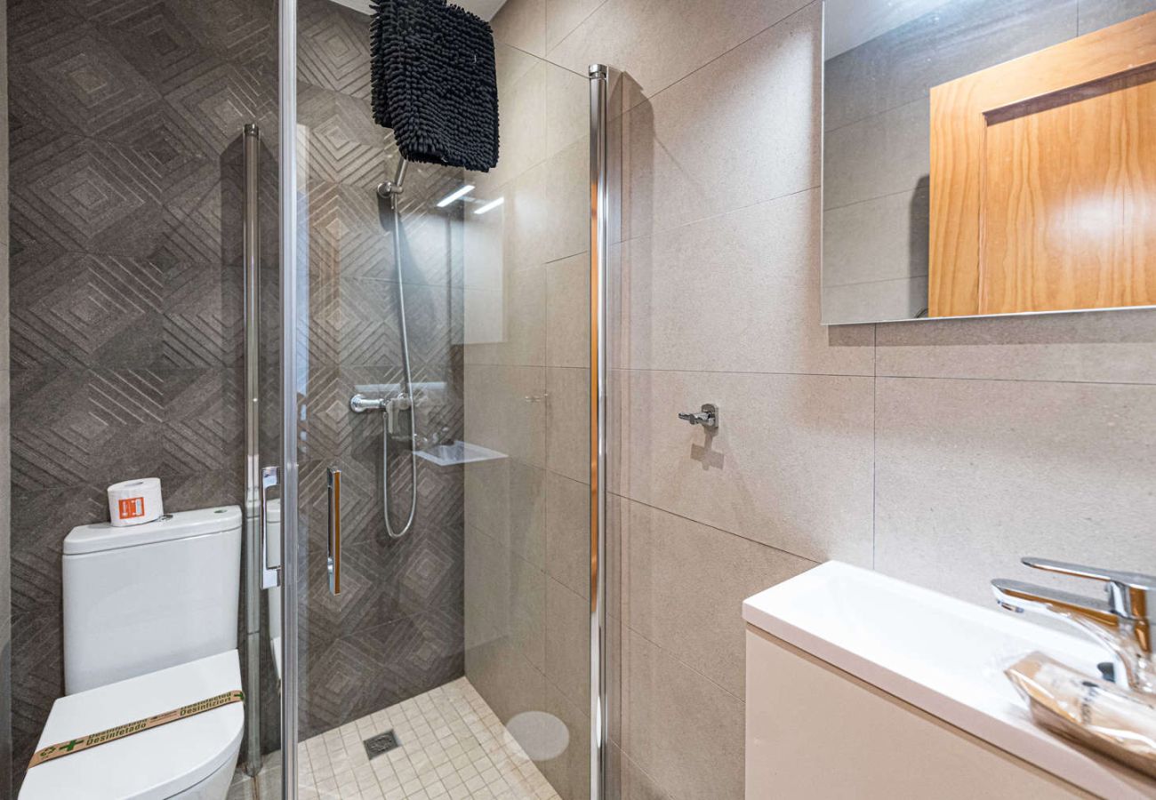 Lägenhet i Nerja - Lägenhet Valparaiso 1B vid Burriana Beach med pool och 2 badrum