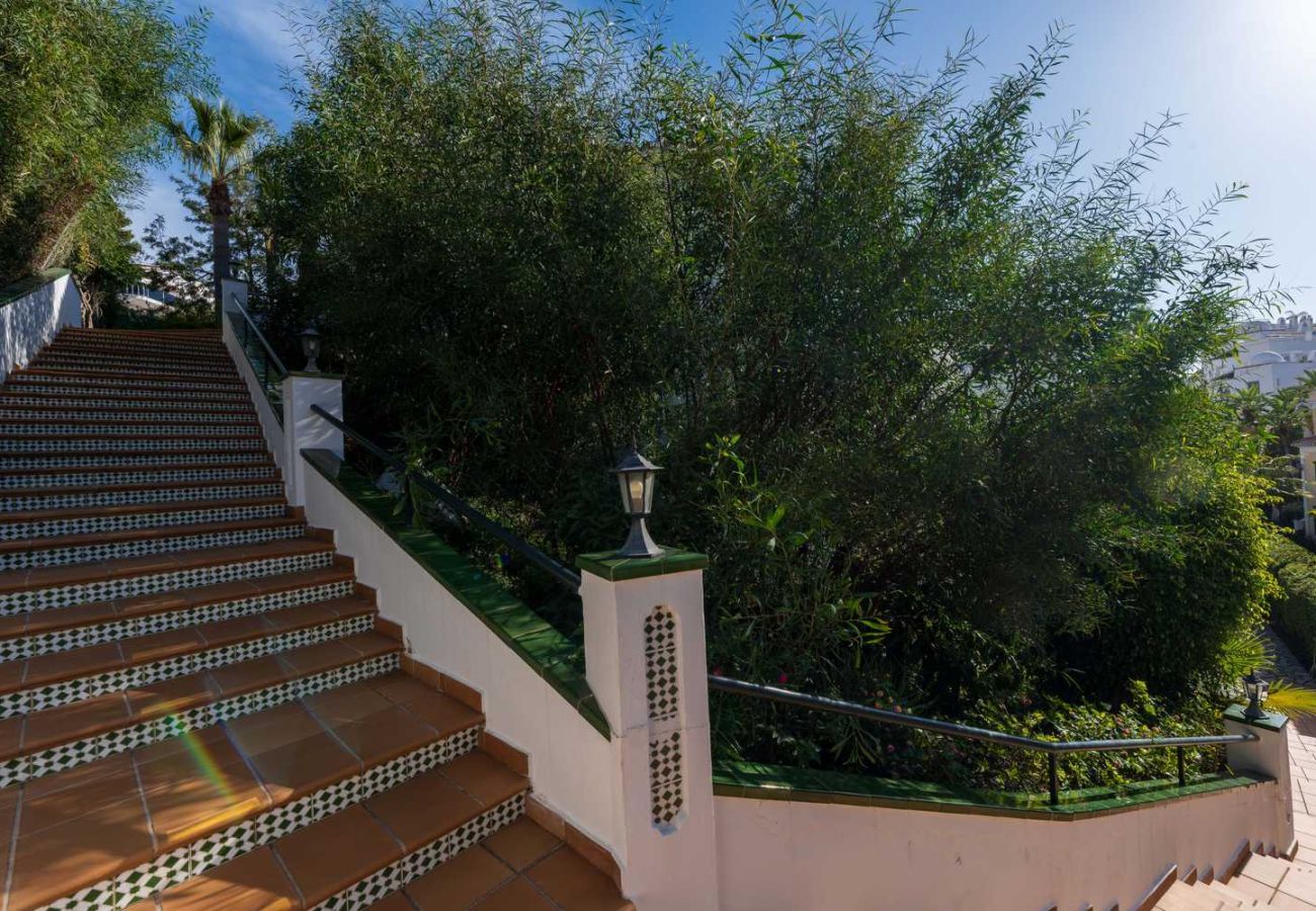 Lägenhet i Nerja - Lägenhet Valparaiso 1B vid Burriana Beach med pool och 2 badrum