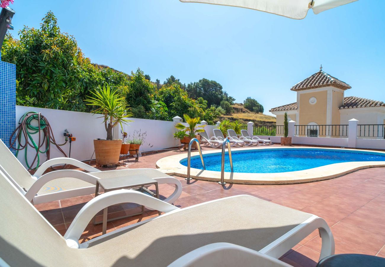 Villa i Torrox Costa - Villa Calidum: Villa med Privat Pool i Nerja